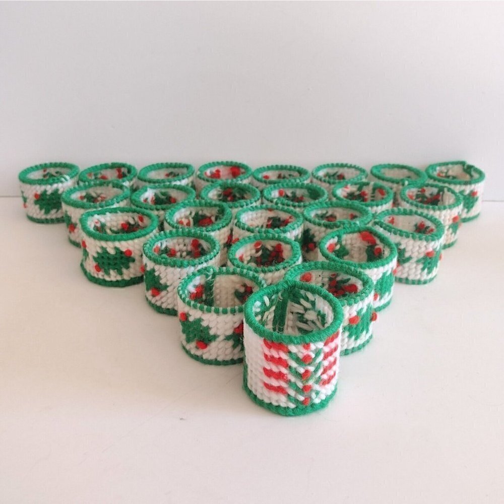 Vtg Set Of 25 Christmas Needlepoint Napkin Rings Holders Holly Leaf Red Berries